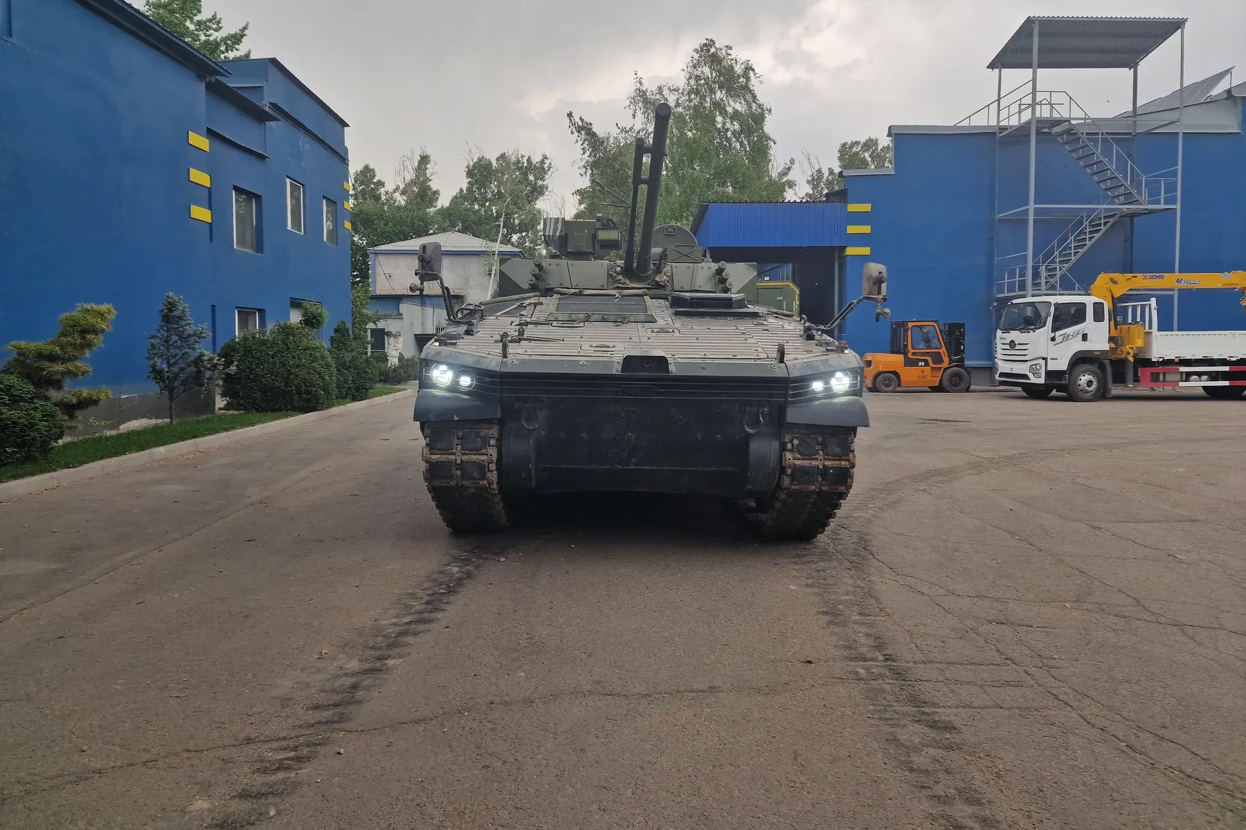 TULPAR tracked vehicle, front view