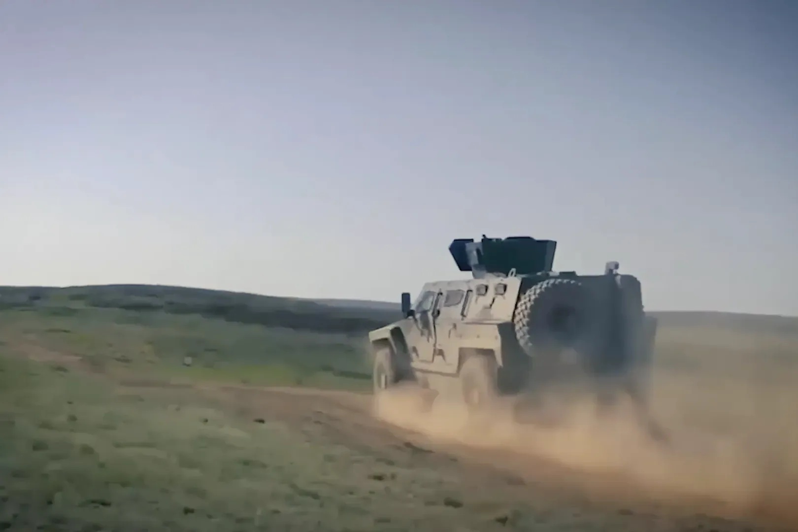 AIBAR 4×4 driving off road